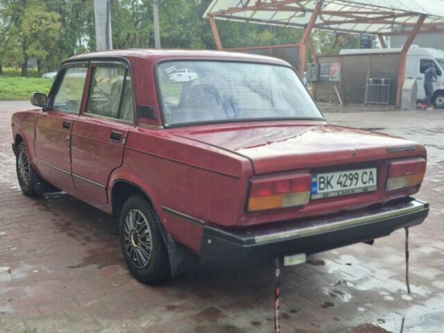 ВАЗ 2107 2006 в Ровно на Automoto.ua Красный ВАЗ 2107, объемом двигателя 1.5 л и пробегом 54 тыс. км за 950 $, фото 6 на Automoto.ua