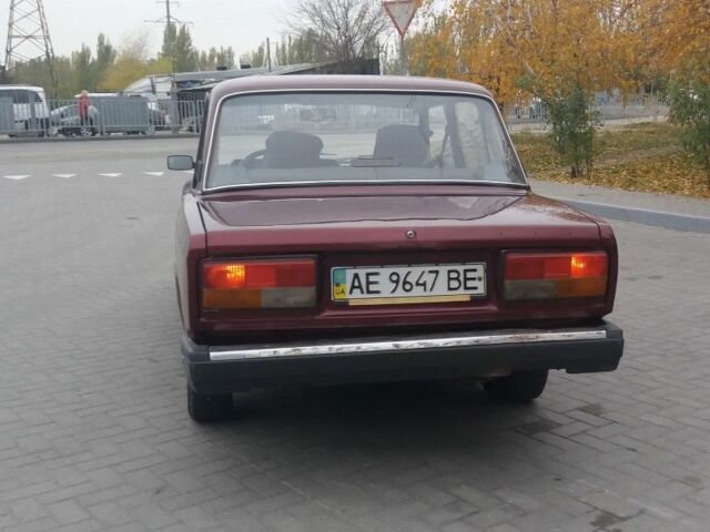 Красный ВАЗ 2107, объемом двигателя 1.6 л и пробегом 200 тыс. км за 1300 $, фото 3 на Automoto.ua