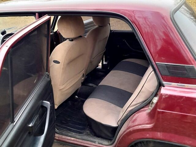 Красный ВАЗ 2107, объемом двигателя 16 л и пробегом 47 тыс. км за 1300 $, фото 5 на Automoto.ua