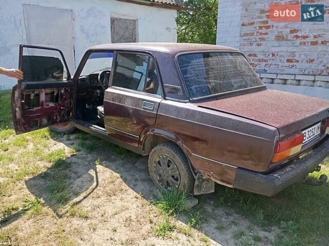 Красный ВАЗ 2107, объемом двигателя 1.5 л и пробегом 100 тыс. км за 800 $, фото 3 на Automoto.ua