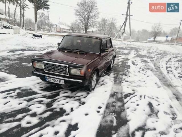 Красный ВАЗ 2107, объемом двигателя 1.5 л и пробегом 130 тыс. км за 2100 $, фото 4 на Automoto.ua