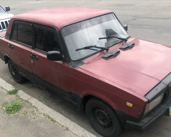 Красный ВАЗ 2107, объемом двигателя 1.6 л и пробегом 173 тыс. км за 700 $, фото 1 на Automoto.ua