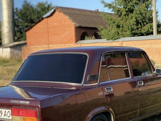 Красный ВАЗ 2107, объемом двигателя 1.5 л и пробегом 86 тыс. км за 2000 $, фото 3 на Automoto.ua