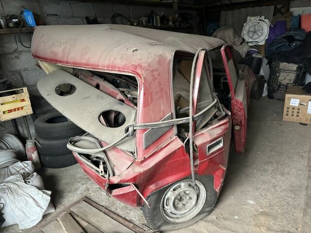 Красный ВАЗ 2107, объемом двигателя 0 л и пробегом 150 тыс. км за 356 $, фото 3 на Automoto.ua