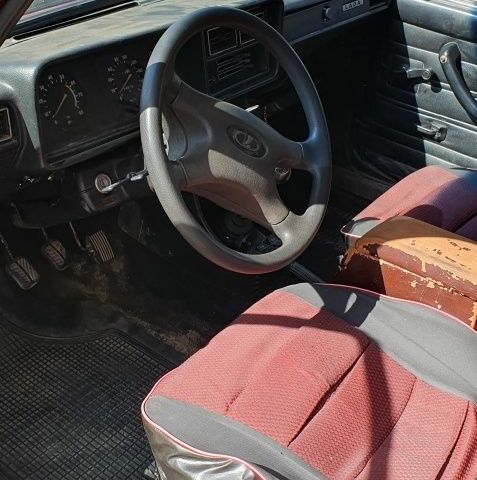 ВАЗ 2107 2006 в Богородчанах на Automoto.ua Красный ВАЗ 2107, объемом двигателя 1.5 л и пробегом 165 тыс. км за 650 $, фото 5 на Automoto.ua