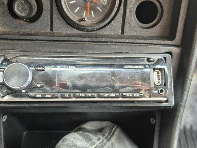 ВАЗ 2107 2006 в Ровно на Automoto.ua Красный ВАЗ 2107, объемом двигателя 1.5 л и пробегом 54 тыс. км за 950 $, фото 5 на Automoto.ua