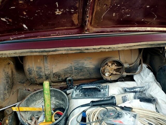 Красный ВАЗ 2107, объемом двигателя 1.5 л и пробегом 230 тыс. км за 330 $, фото 1 на Automoto.ua