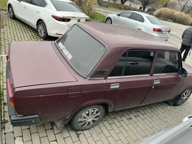 Красный ВАЗ 2107, объемом двигателя 1.5 л и пробегом 107 тыс. км за 950 $, фото 5 на Automoto.ua