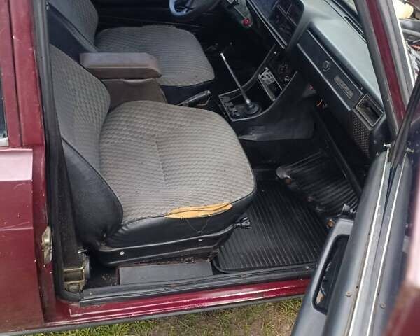 Красный ВАЗ 2107, объемом двигателя 1.5 л и пробегом 50 тыс. км за 800 $, фото 6 на Automoto.ua