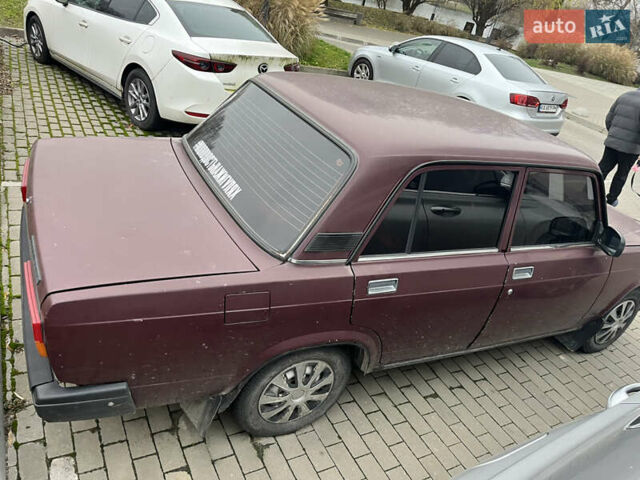 Красный ВАЗ 2107, объемом двигателя 1.5 л и пробегом 107 тыс. км за 950 $, фото 5 на Automoto.ua