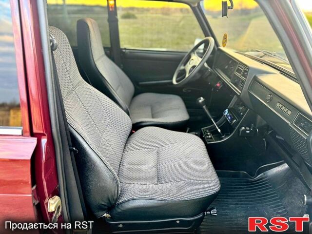 Красный ВАЗ 2107, объемом двигателя 15 л и пробегом 57 тыс. км за 2650 $, фото 10 на Automoto.ua