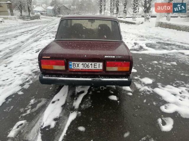 Красный ВАЗ 2107, объемом двигателя 1.5 л и пробегом 130 тыс. км за 2100 $, фото 7 на Automoto.ua