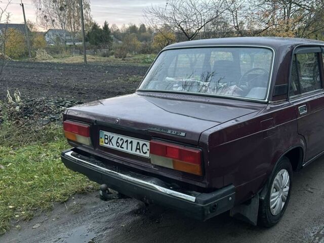 ВАЗ 2107 2006 у Костополе на Automoto.ua Червоний ВАЗ 2107, об'ємом двигуна 1.5 л та пробігом 140 тис. км за 1280 $, фото 2 на Automoto.ua