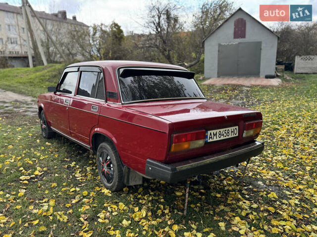 ВАЗ 2107 2006 у Попольне на Automoto.ua Червоний ВАЗ 2107, об'ємом двигуна 1.45 л та пробігом 109 тис. км за 1250 $, фото 3 на Automoto.ua