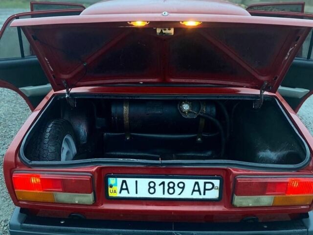 Червоний ВАЗ 2107, об'ємом двигуна 1.6 л та пробігом 260 тис. км за 1350 $, фото 4 на Automoto.ua