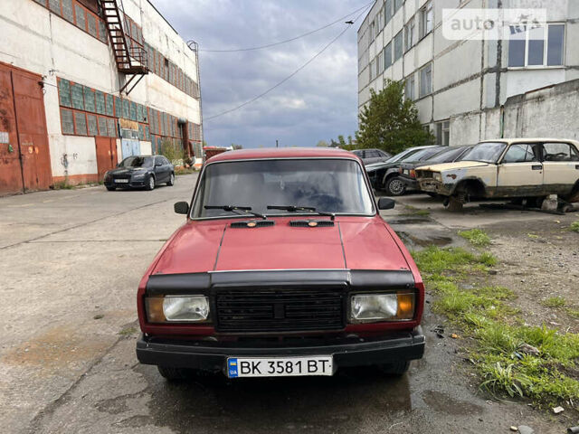 Красный ВАЗ 2107, объемом двигателя 1.46 л и пробегом 99 тыс. км за 1499 $, фото 4 на Automoto.ua