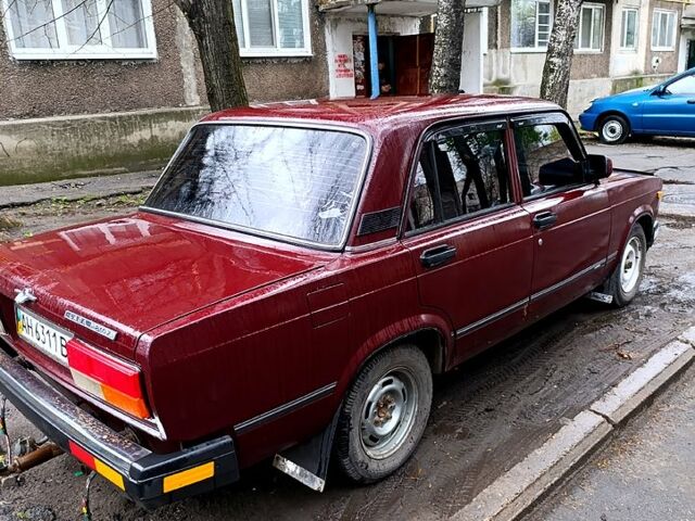 Красный ВАЗ 2107, объемом двигателя 1.5 л и пробегом 0 тыс. км за 1500 $, фото 2 на Automoto.ua