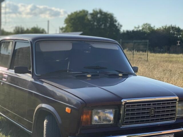 Красный ВАЗ 2107, объемом двигателя 1.5 л и пробегом 86 тыс. км за 2000 $, фото 2 на Automoto.ua