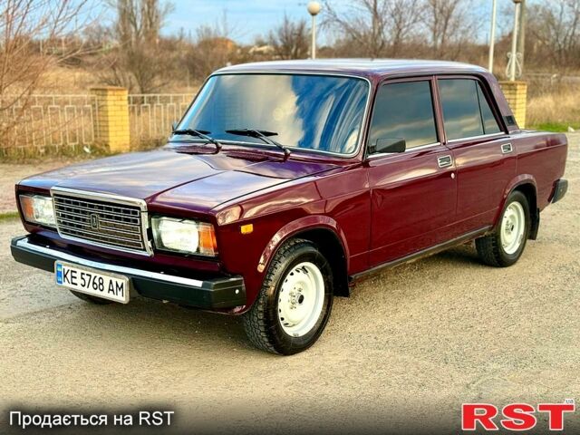 Красный ВАЗ 2107, объемом двигателя 15 л и пробегом 57 тыс. км за 2650 $, фото 1 на Automoto.ua