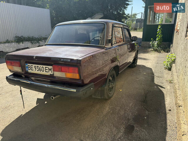 Красный ВАЗ 2107, объемом двигателя 1.45 л и пробегом 55 тыс. км за 1800 $, фото 4 на Automoto.ua