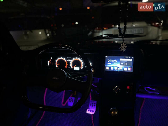 Красный ВАЗ 2107, объемом двигателя 1.5 л и пробегом 30 тыс. км за 8000 $, фото 18 на Automoto.ua