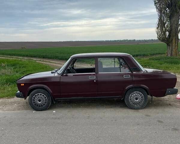 Красный ВАЗ 2107, объемом двигателя 1.5 л и пробегом 70 тыс. км за 1750 $, фото 7 на Automoto.ua