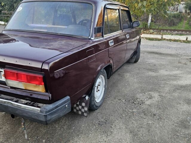 Красный ВАЗ 2107, объемом двигателя 1.5 л и пробегом 69 тыс. км за 1400 $, фото 4 на Automoto.ua