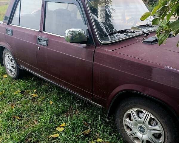 Красный ВАЗ 2107, объемом двигателя 1.5 л и пробегом 35 тыс. км за 950 $, фото 1 на Automoto.ua