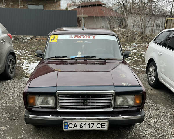 Красный ВАЗ 2107, объемом двигателя 1.6 л и пробегом 204 тыс. км за 1800 $, фото 2 на Automoto.ua