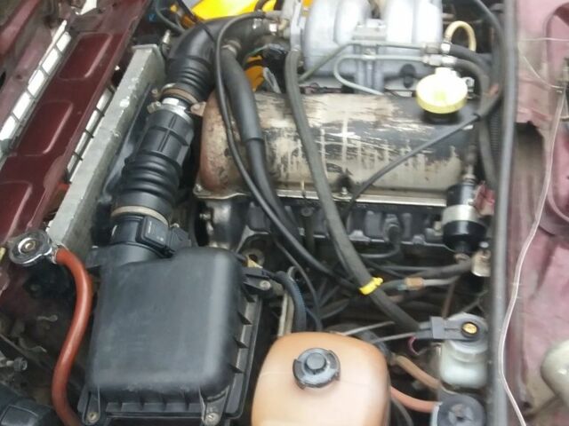 Красный ВАЗ 2107, объемом двигателя 1.6 л и пробегом 200 тыс. км за 1300 $, фото 4 на Automoto.ua