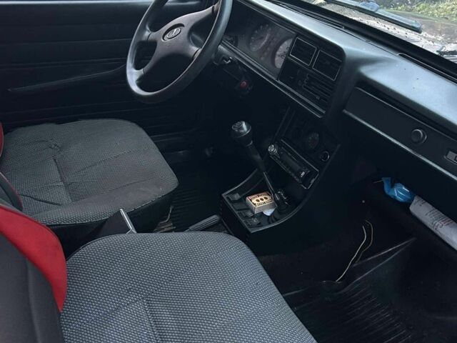 ВАЗ 2107 2006 у Костополе на Automoto.ua Червоний ВАЗ 2107, об'ємом двигуна 1.5 л та пробігом 140 тис. км за 1280 $, фото 7 на Automoto.ua