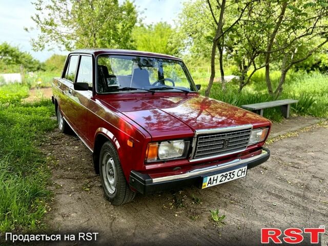 Красный ВАЗ 2107, объемом двигателя 1.5 л и пробегом 30 тыс. км за 2800 $, фото 3 на Automoto.ua