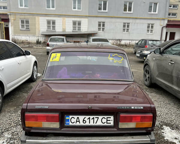Красный ВАЗ 2107, объемом двигателя 1.6 л и пробегом 204 тыс. км за 1800 $, фото 9 на Automoto.ua