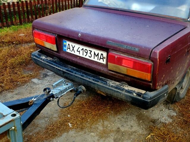 Красный ВАЗ 2107, объемом двигателя 1.5 л и пробегом 230 тыс. км за 330 $, фото 4 на Automoto.ua