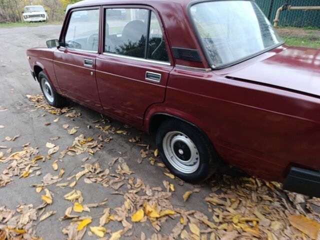 ВАЗ 2107 2006 в Смеле на Automoto.ua Красный ВАЗ 2107, объемом двигателя 1.5 л и пробегом 99 тыс. км за 899 $, фото 1 на Automoto.ua