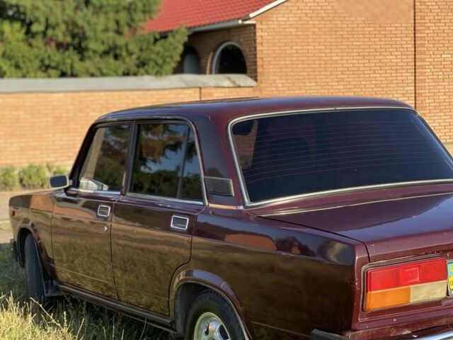 Красный ВАЗ 2107, объемом двигателя 1.5 л и пробегом 86 тыс. км за 2000 $, фото 1 на Automoto.ua