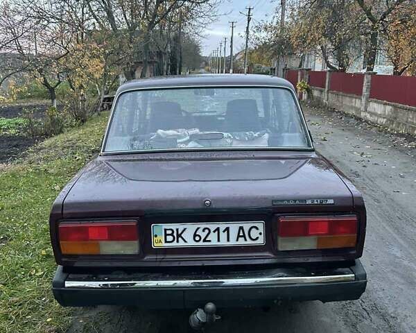 Червоний ВАЗ 2107, об'ємом двигуна 1.45 л та пробігом 140 тис. км за 1280 $, фото 11 на Automoto.ua