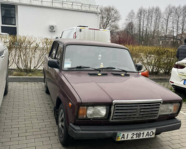 Красный ВАЗ 2107, объемом двигателя 1.5 л и пробегом 107 тыс. км за 950 $, фото 1 на Automoto.ua