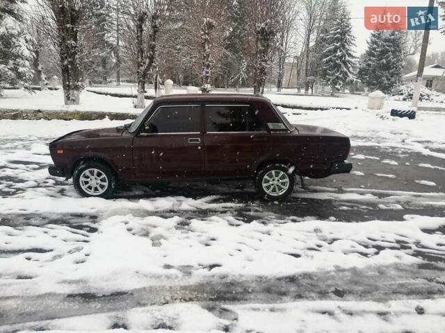 Красный ВАЗ 2107, объемом двигателя 1.5 л и пробегом 130 тыс. км за 2100 $, фото 5 на Automoto.ua
