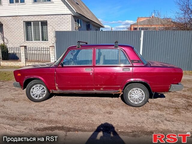 Красный ВАЗ 2107, объемом двигателя 15 л и пробегом 160 тыс. км за 850 $, фото 7 на Automoto.ua