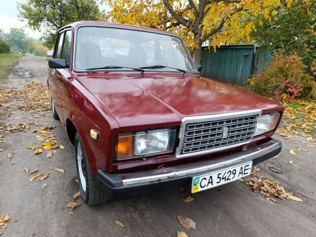 ВАЗ 2107 2006 в Смеле на Automoto.ua Красный ВАЗ 2107, объемом двигателя 1.5 л и пробегом 99 тыс. км за 899 $, фото 5 на Automoto.ua