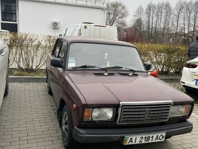 Красный ВАЗ 2107, объемом двигателя 1.5 л и пробегом 107 тыс. км за 950 $, фото 1 на Automoto.ua