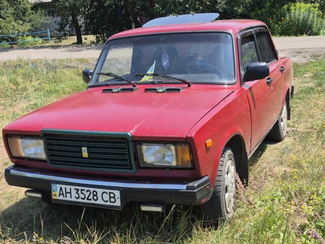 Красный ВАЗ 2107, объемом двигателя 1.3 л и пробегом 98 тыс. км за 1442 $, фото 2 на Automoto.ua