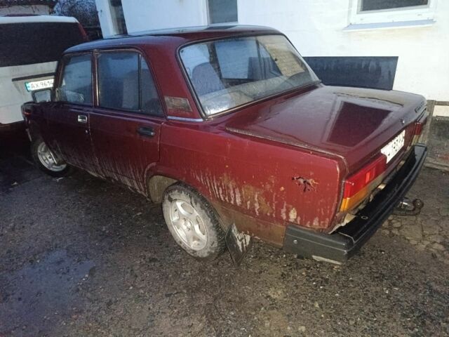 Красный ВАЗ 2107, объемом двигателя 1.5 л и пробегом 82 тыс. км за 510 $, фото 1 на Automoto.ua