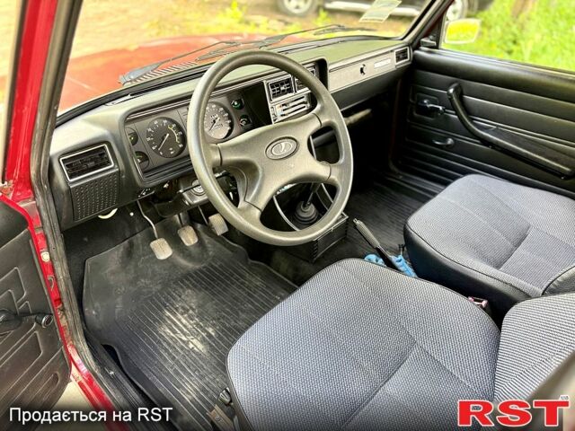 Красный ВАЗ 2107, объемом двигателя 1.5 л и пробегом 30 тыс. км за 2800 $, фото 4 на Automoto.ua