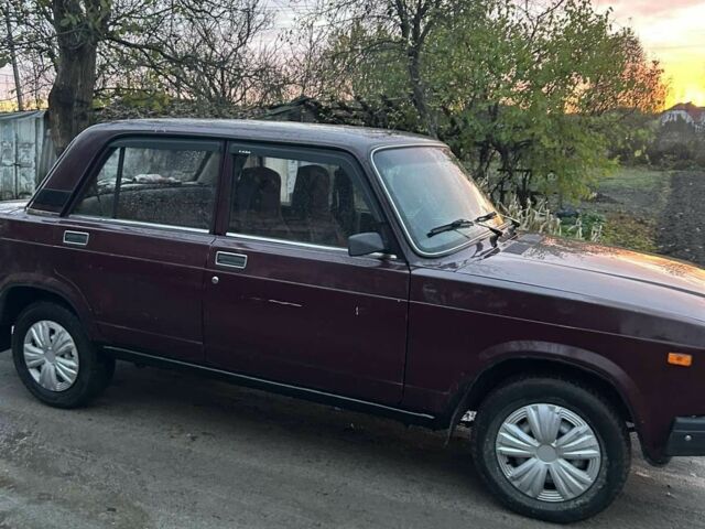 ВАЗ 2107 2006 у Костополе на Automoto.ua Червоний ВАЗ 2107, об'ємом двигуна 1.5 л та пробігом 140 тис. км за 1280 $, фото 10 на Automoto.ua