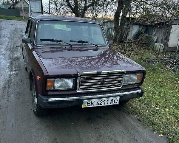 Червоний ВАЗ 2107, об'ємом двигуна 1.45 л та пробігом 140 тис. км за 1280 $, фото 9 на Automoto.ua