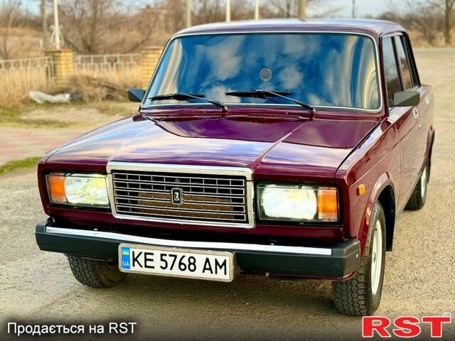 Красный ВАЗ 2107, объемом двигателя 15 л и пробегом 57 тыс. км за 2650 $, фото 6 на Automoto.ua