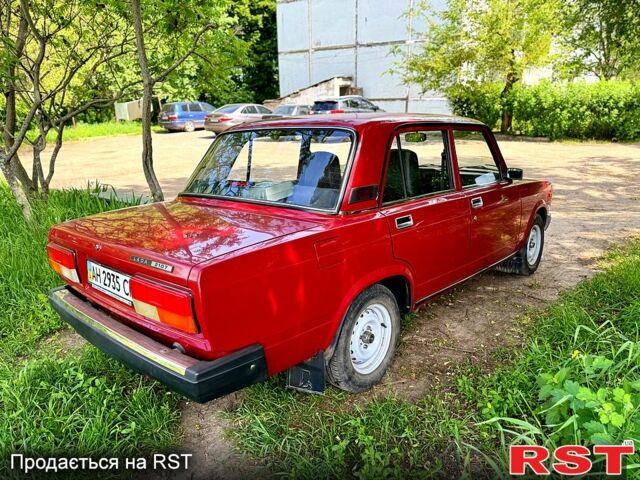 Красный ВАЗ 2107, объемом двигателя 1.5 л и пробегом 30 тыс. км за 2800 $, фото 2 на Automoto.ua