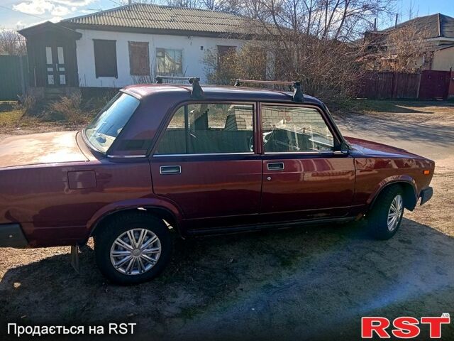 Красный ВАЗ 2107, объемом двигателя 15 л и пробегом 160 тыс. км за 850 $, фото 3 на Automoto.ua